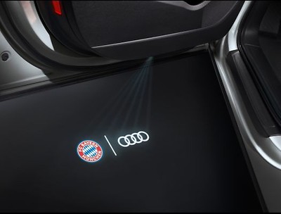 Einstiegs-LED Logo FC Bayern München und Audi Ringe für Fahrzeuge mit LED-Einstiegsleuchten (schmaler Stecker)