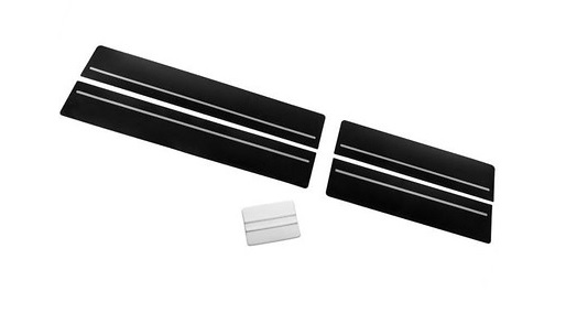 Schutzfolie für Einstiegsleiste Schwarz/Silber, vorne und hinten Schutzfolie für Einstiegsleiste Schwarz/Silber, vorne und hinten